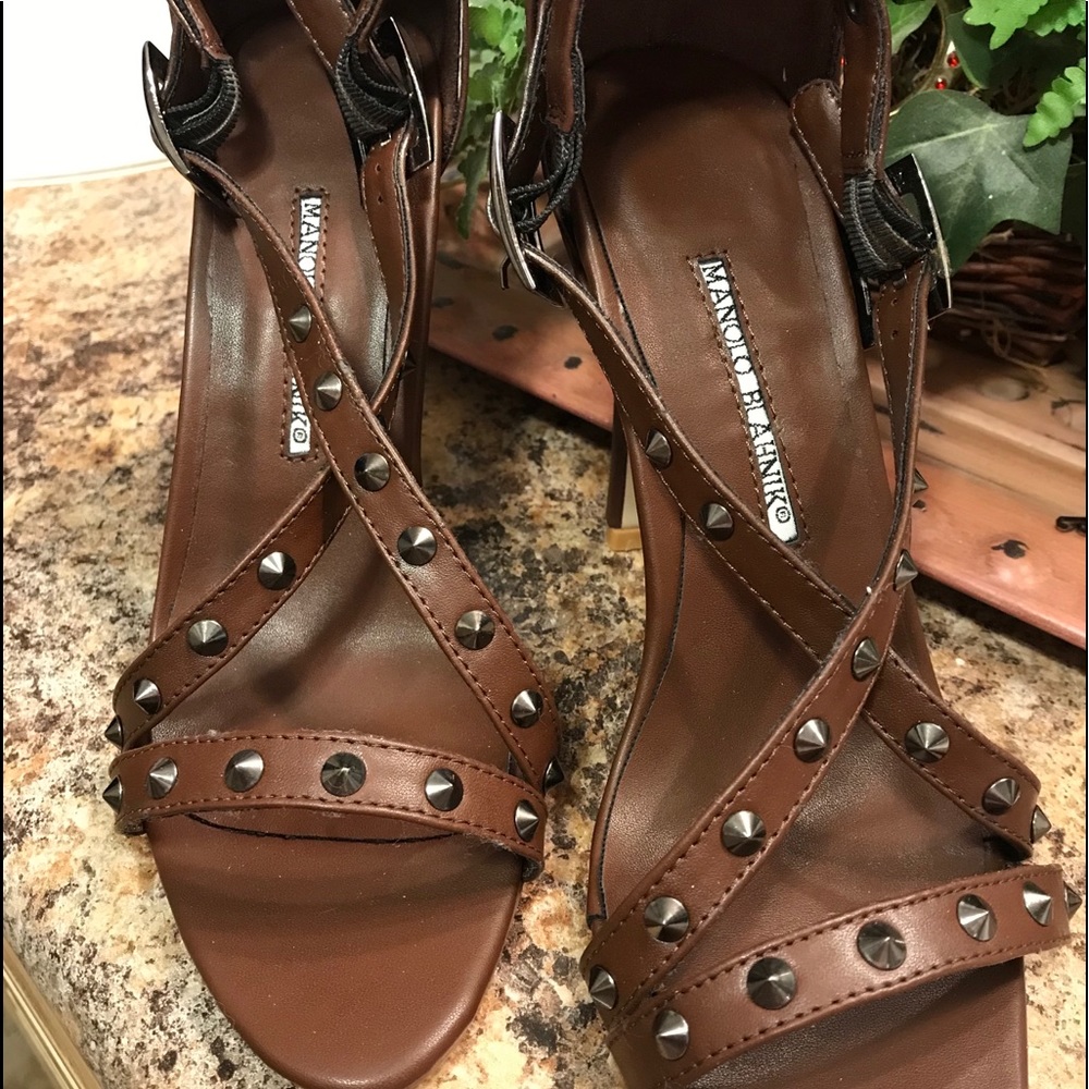 COPY - Manolo Blahnik Sandal Heels - Picture 4 of 11